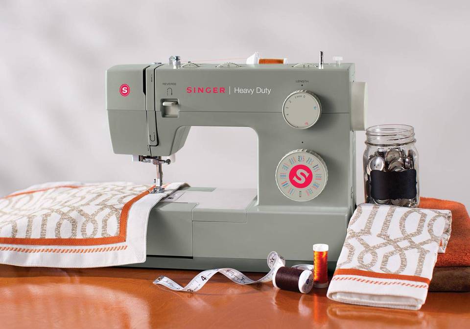 Singer Heavy Duty Sewing Machine