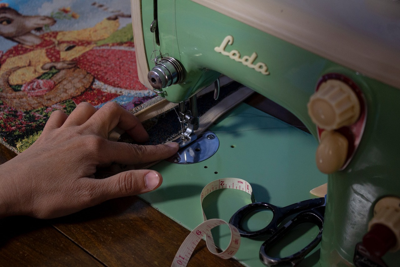 women using lada mechanical sewing machine