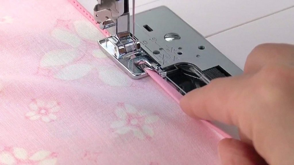 Sewing Machine Feet Guide (The Top Feet You Need) Sew Care