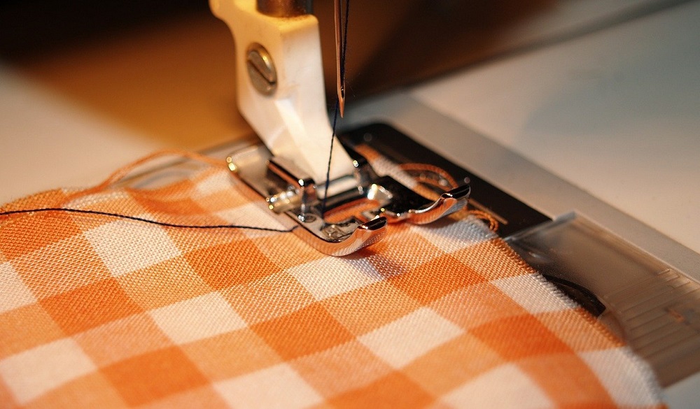 stitching fabric with sewing machine
